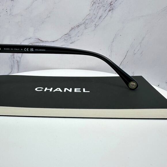 New CHANEL Sunglasses - Picture 10 of 16